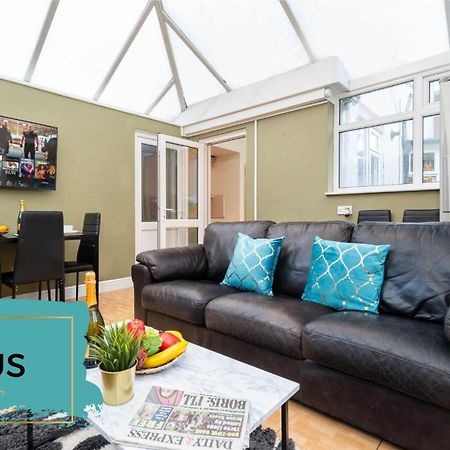Large 4 Bedroom House - Top Rated - Off-Street Parking - Garden - Sleeps 9 - Contractors - Groups - Pool Table Northfield Eksteriør bilde