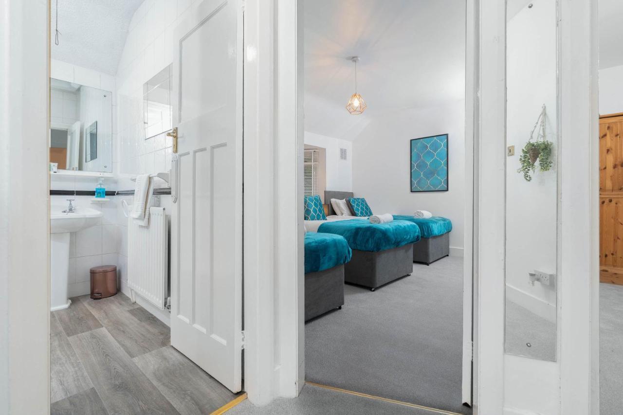 Large 4 Bedroom House - Top Rated - Off-Street Parking - Garden - Sleeps 9 - Contractors - Groups - Pool Table Northfield Eksteriør bilde