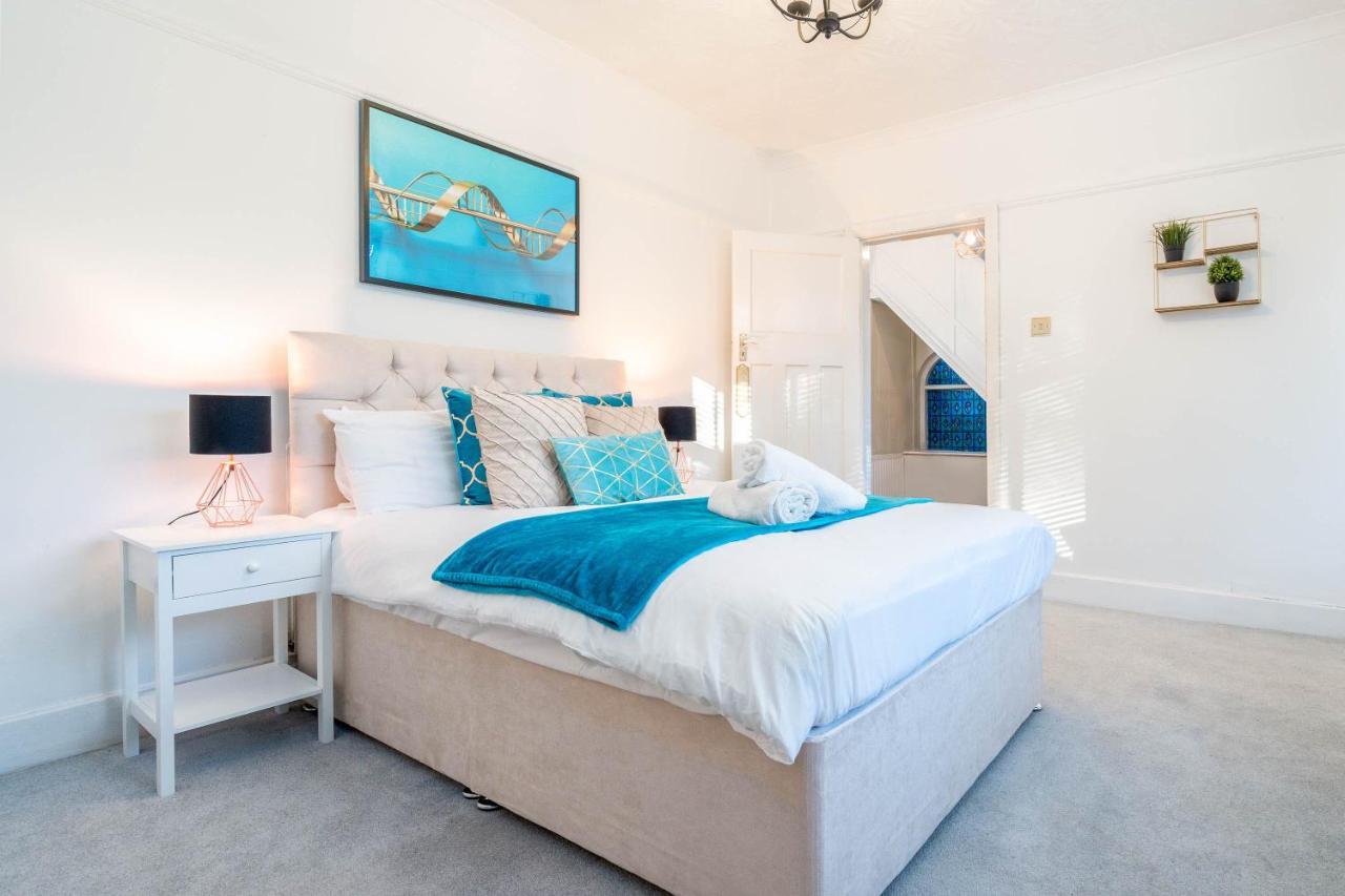 Large 4 Bedroom House - Top Rated - Off-Street Parking - Garden - Sleeps 9 - Contractors - Groups - Pool Table Northfield Eksteriør bilde